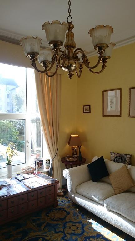17 Wilmington Square Bed and Breakfast Eastbourne Exteriör bild