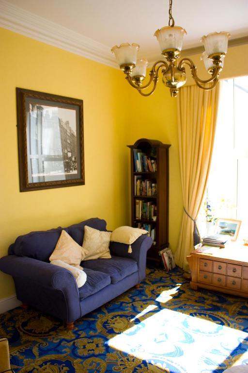 17 Wilmington Square Bed and Breakfast Eastbourne Exteriör bild