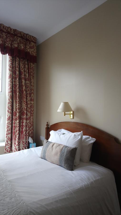 17 Wilmington Square Bed and Breakfast Eastbourne Exteriör bild